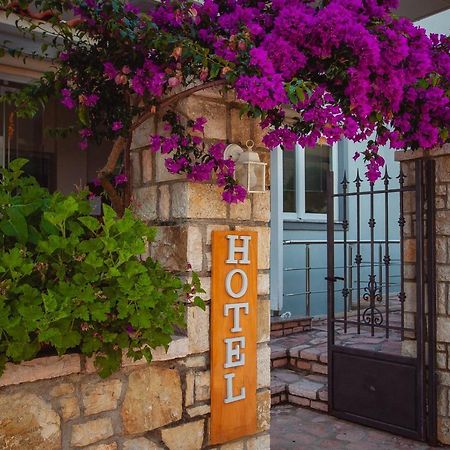 Rondos Hotel Химара Экстерьер фото