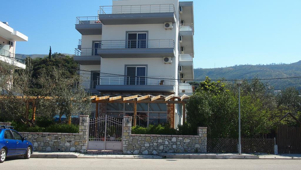 Rondos Hotel Химара Экстерьер фото